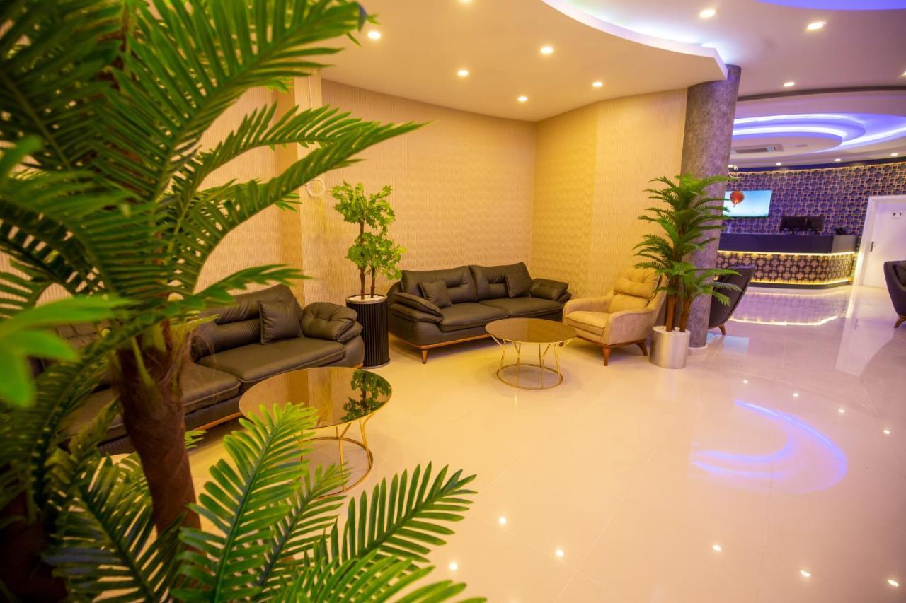 Anya Hotel