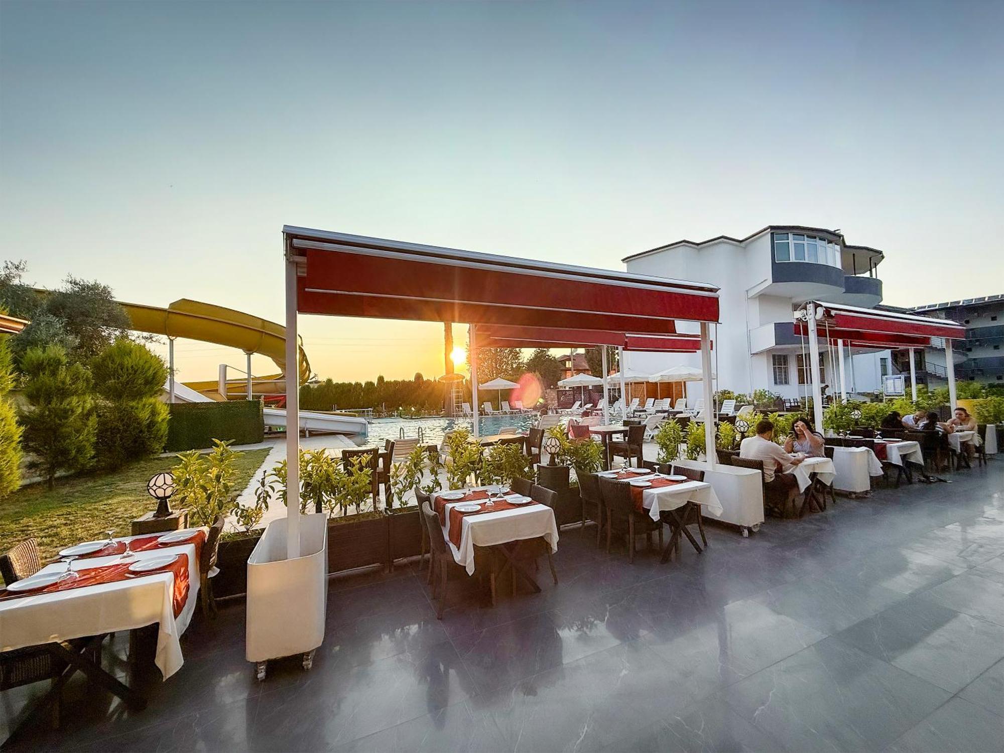 Anya Hotel *