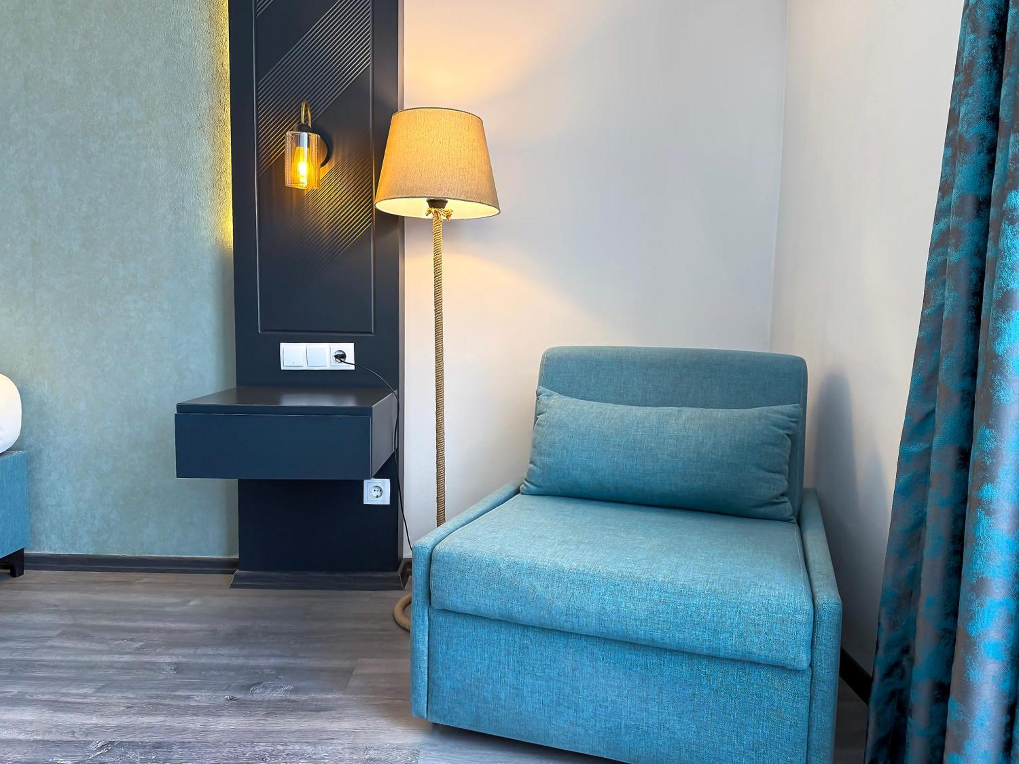 Anya Hotel