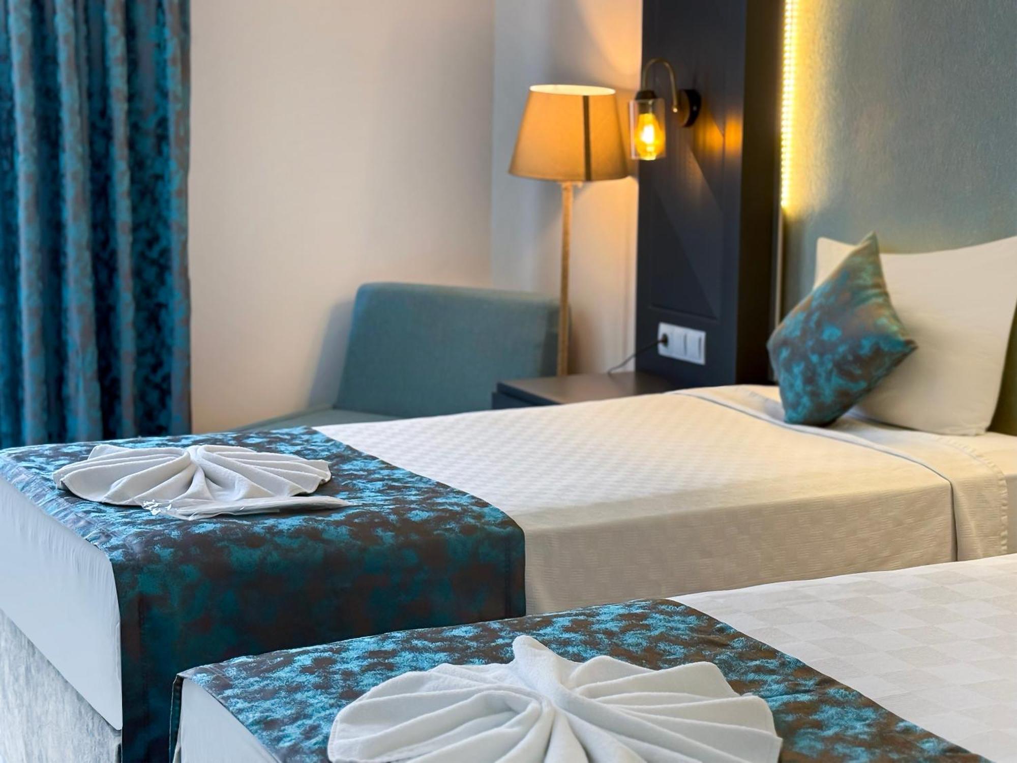 Hotel Anya *